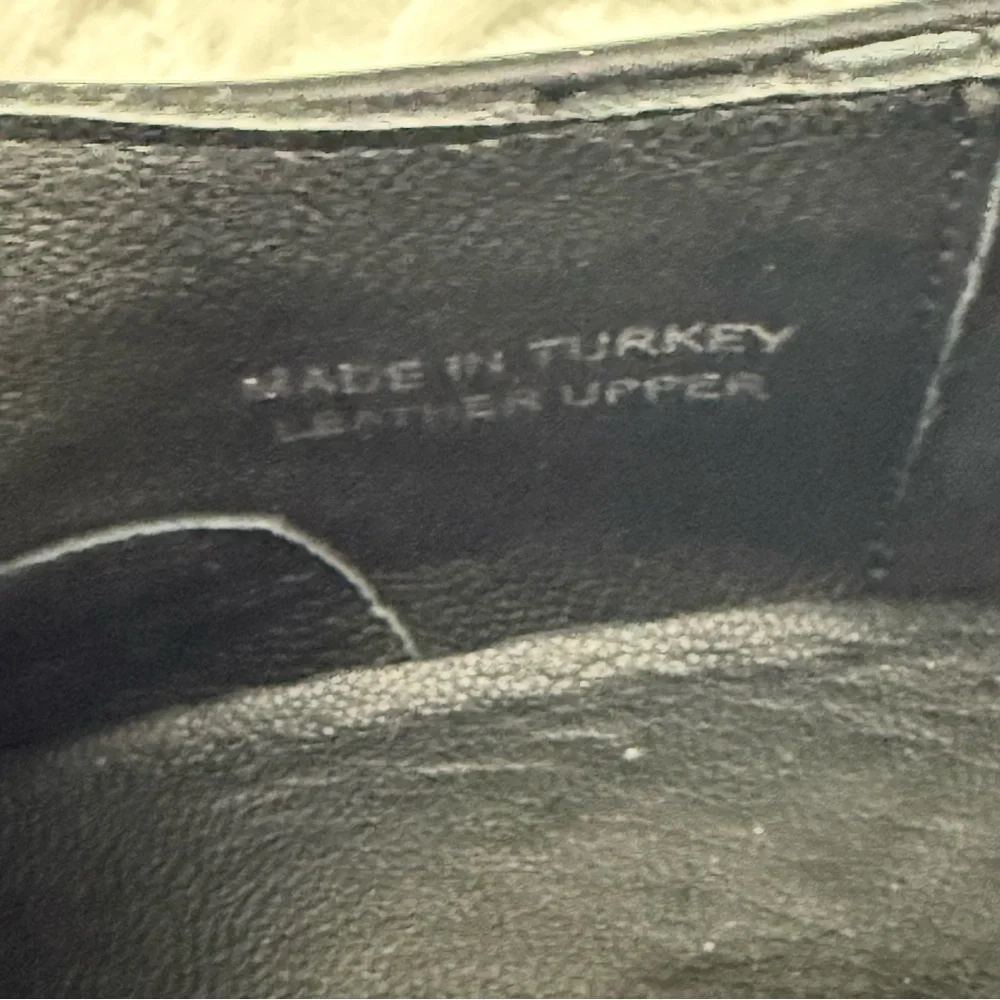 Black Leather Classic Loafer Shoe size EU 40 US 9.5-10